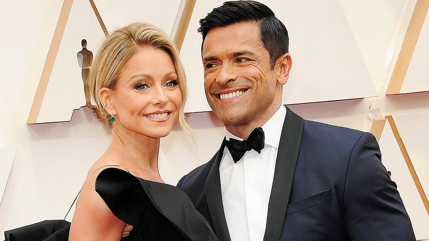 Kelly Ripa All Smiles With Shirtless Husband In Bed
