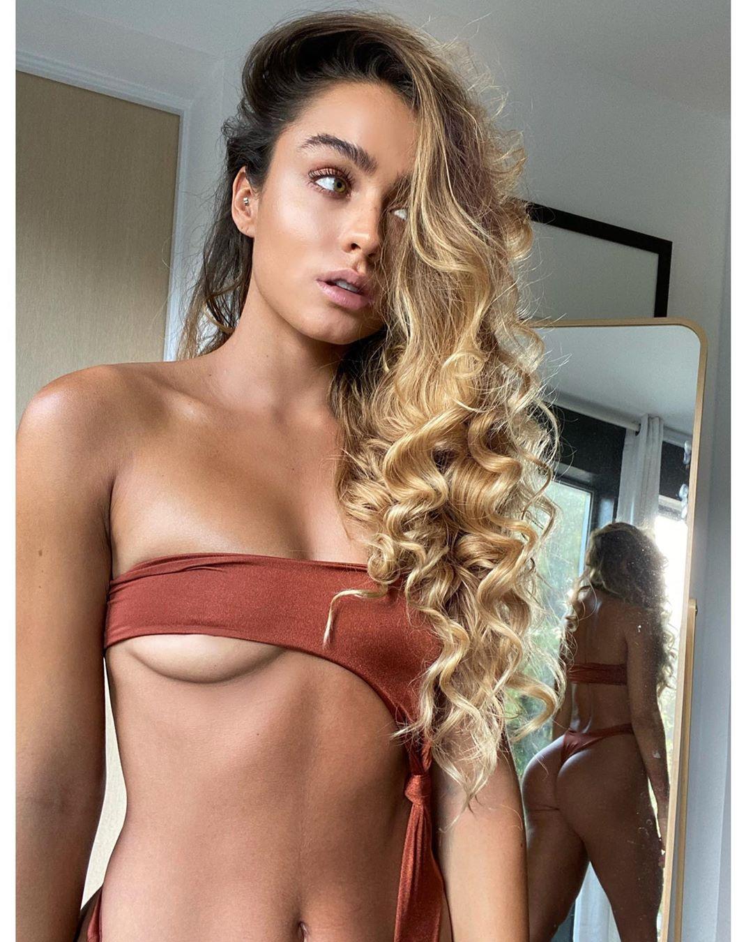 Sommer Ray's Insane Teen Workout Snags 4 Million Views Overnight - The Blast