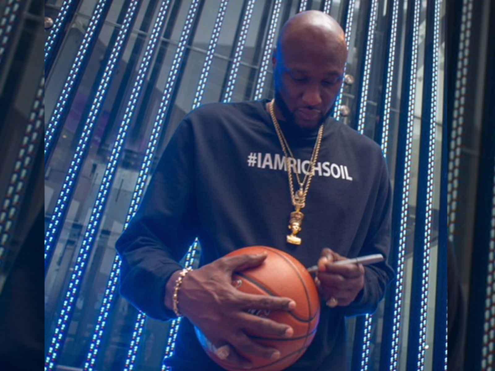 Lamar Odom Attracts HUGE, Kylie Jenner-Sized Crowd At Pop-Up Shop