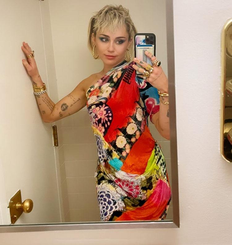 Miley Cyrus Delivers Turkey Clap-Back In Statement Underwear - The Blast