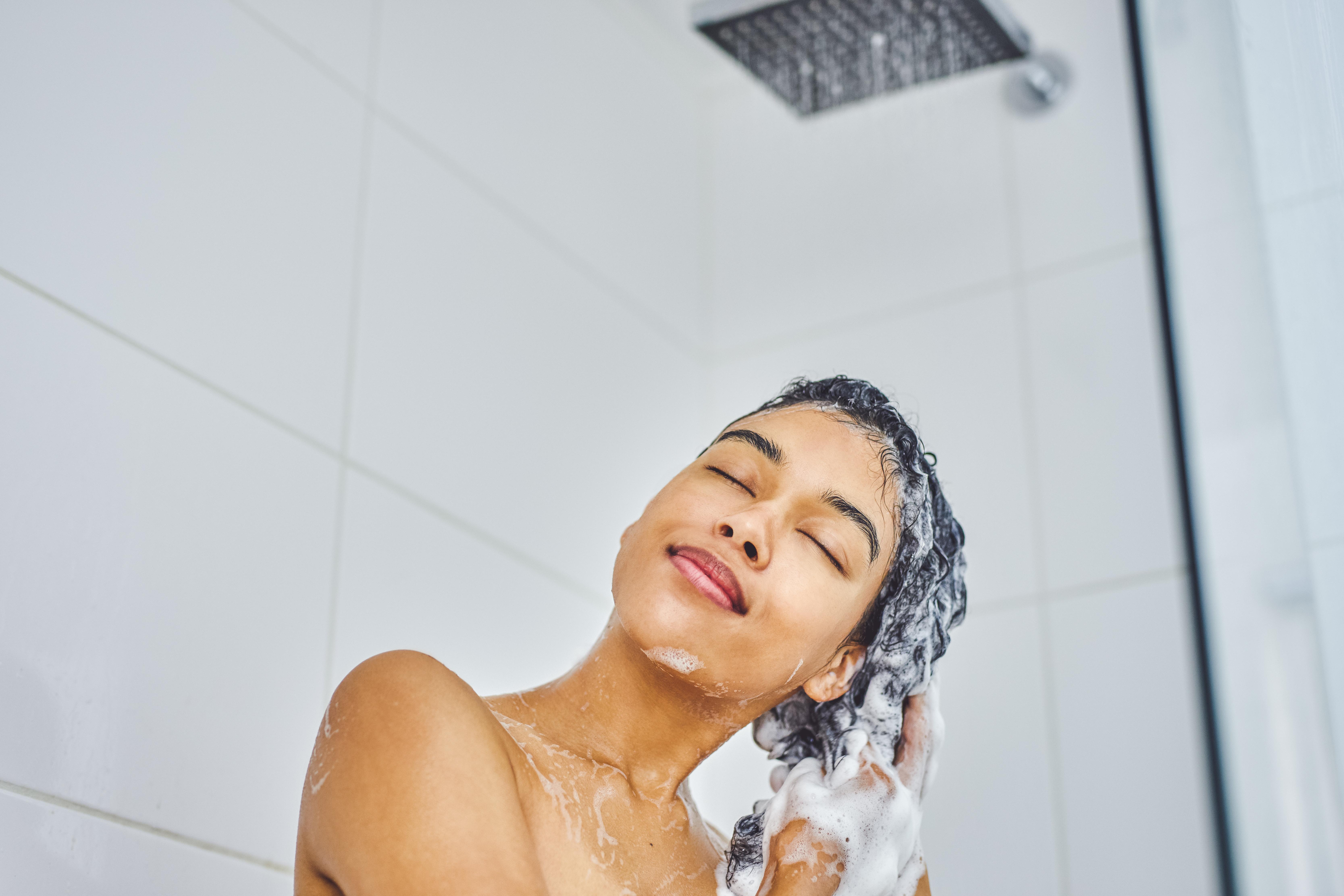 Here's What Happens If You Don't Take a Shower For Two Days The Blast