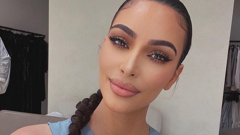 Kim Kardashian Gets Flexible For Splits With Superstar Helper