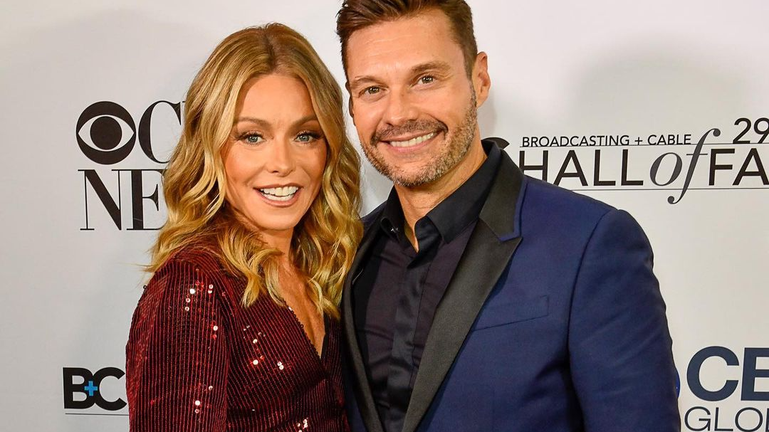 Kelly Ripa Flops Into Bed With Ryan Seacrest After Hours