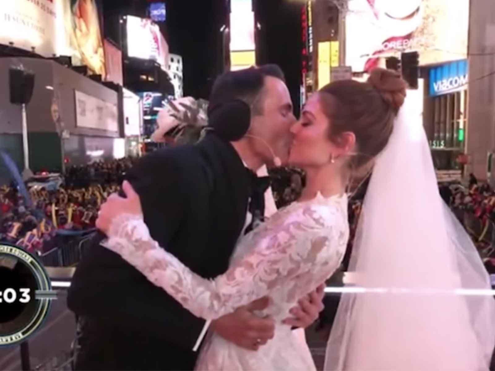 Maria Menounos, Kevin Undergaro Pay Homage to Howard Stern During Live NYE Wedding