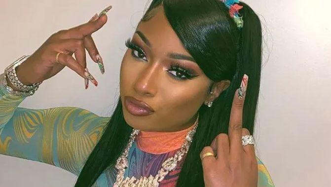 Megan Thee Stallion Jiggles Mesmerizing Backside For 7 Million Views ...