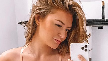 OnlyFans Star Tayy LaVie Strips Down During Hardware Store Run - The Blast