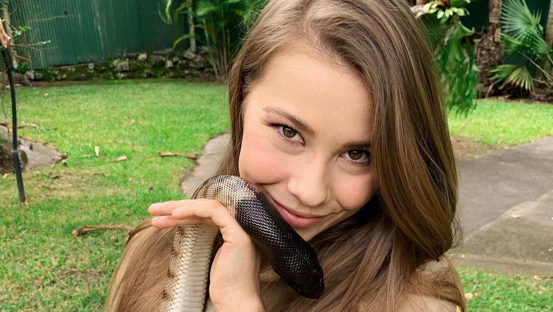 Bindi Irwin Flaunts Growing Baby Bump, It’s The Size Of A Shingleback Lizard!