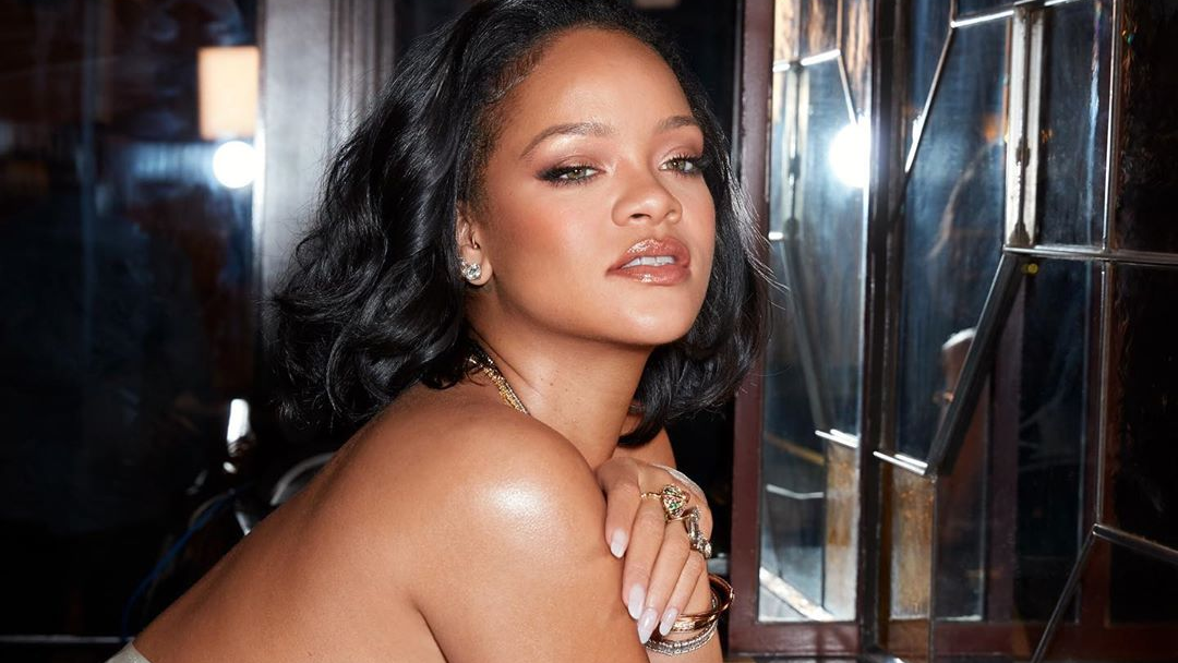 Rihanna Melts Down Internet TWERKING In See-Through Lingerie!