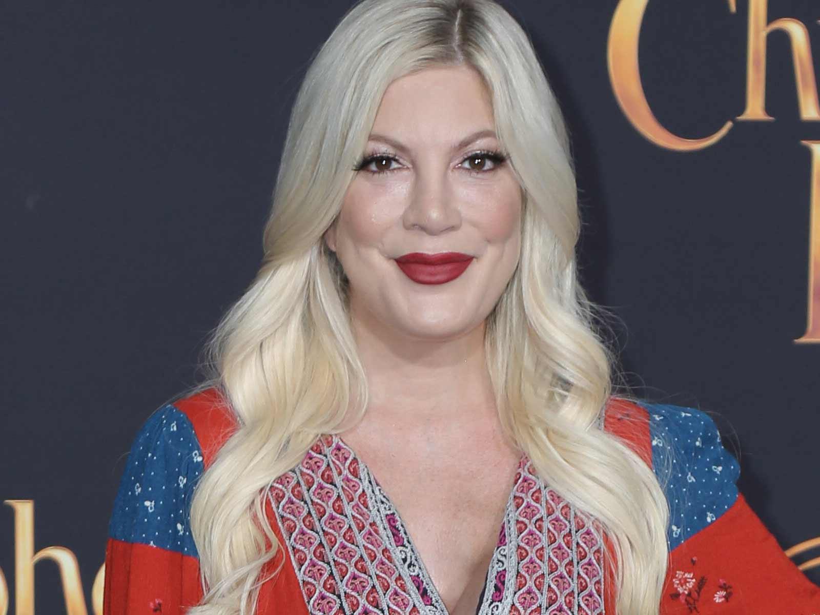 tori-spelling-ordered-to-pay-up-on-credit-card-debt-the-blast