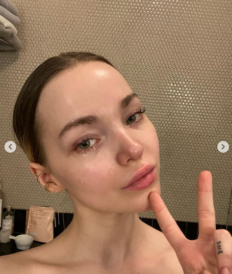 Dove Cameron Welcomes 2021 Braless With Massive Thigh Gap The Blast 