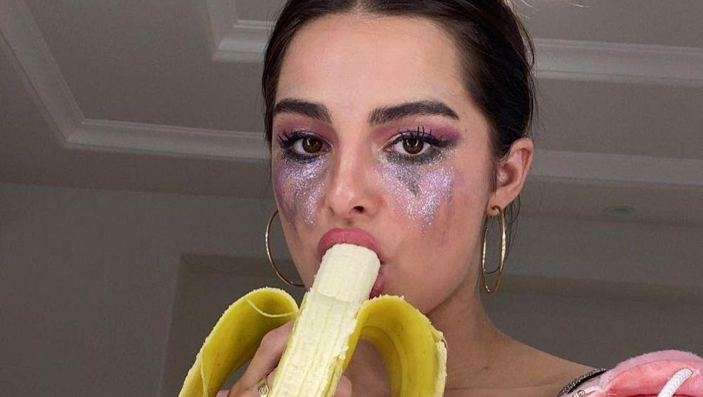 Addison Rae’s Skimpy Banana Chomp Impresses Famous Friends