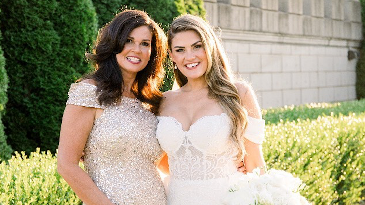 'Vanderpump Rules' Star Brittany Cartwright Shares Snap Of Mom In ICU, Asks  For Prayers