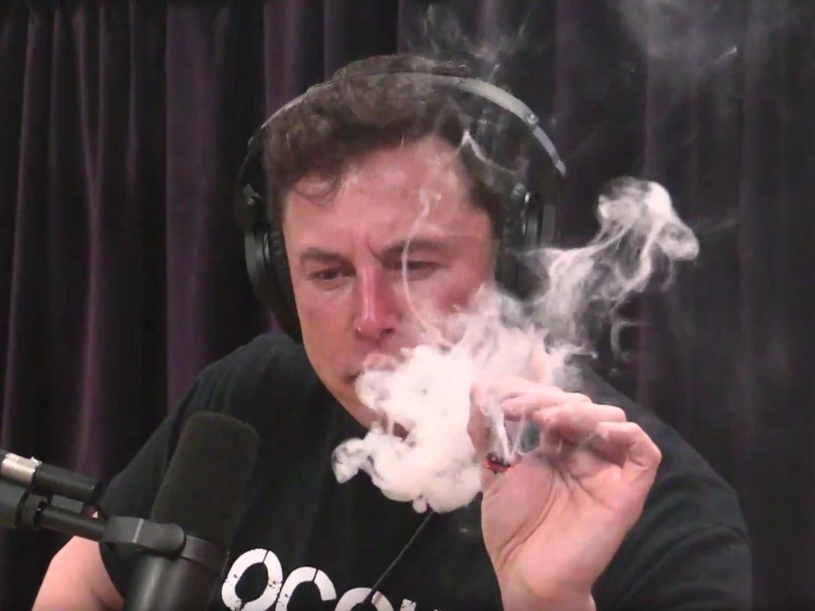 Elon Musk Rips a Blunt Like a Pro with Joe Rogan During Interview