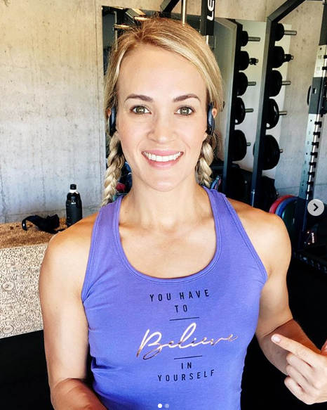 Carrie Underwood in her Calia workout apparel : r/CarrieUnderwood