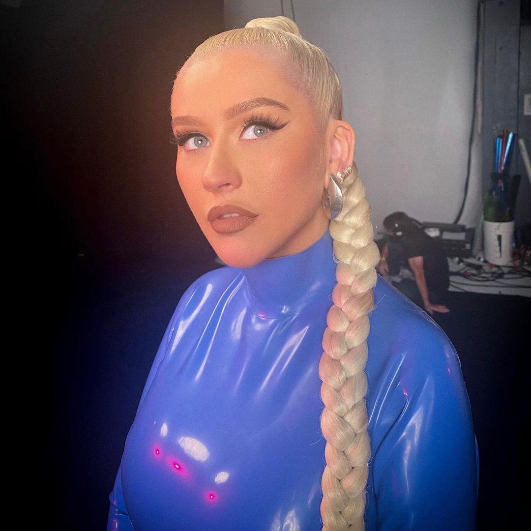 Christina Aguilera Stuns In Only Latex After Cowboy Bubble Bath - The Blast