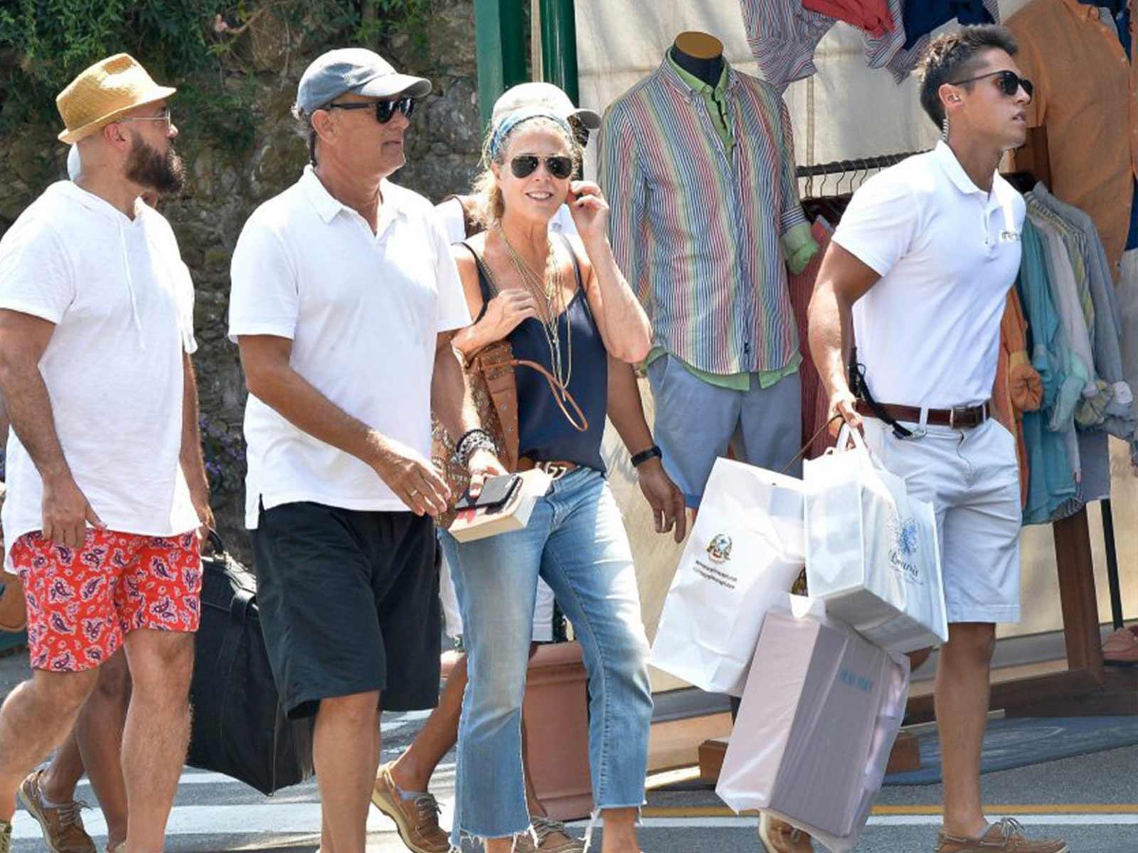 Tom Hanks and Rita Wilson Go on Shopping Spree During Italy Vacation