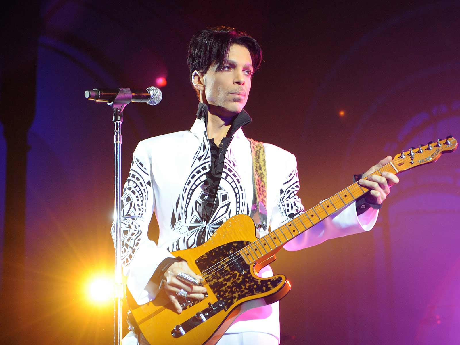 Prince Estate Reveals Singer Left Behind $2.8 Million Music Equipment Collection