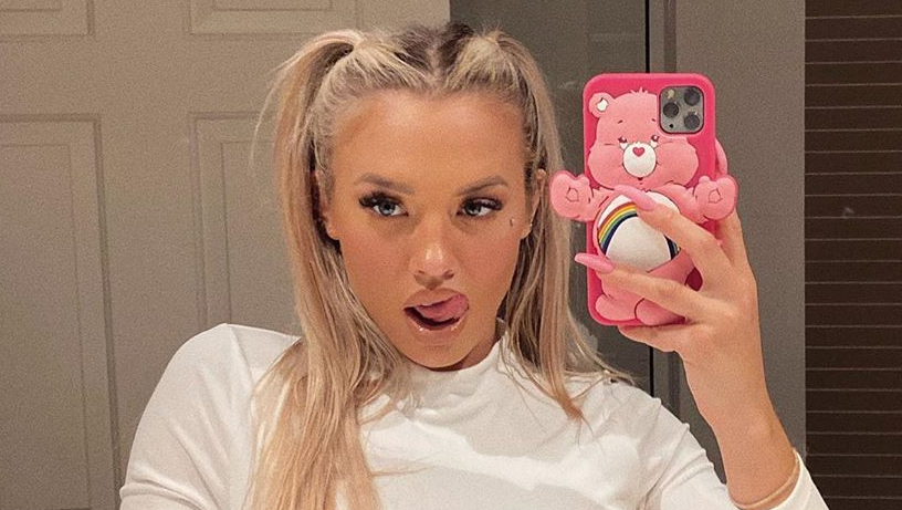 Aussie Hottie Tammy Hembrow Flaunts Tight Tummy While Telling Fans To ‘Bite Me’
