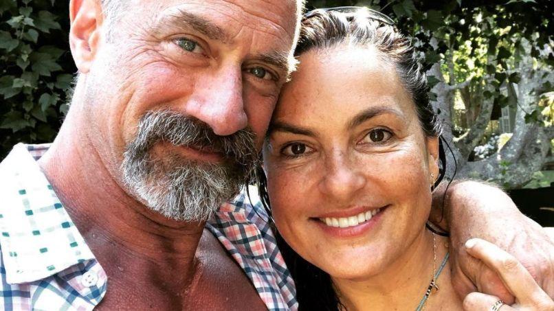 Mariska Hargitay Excites Instagram With ‘Closer’ Post With Christopher Meloni