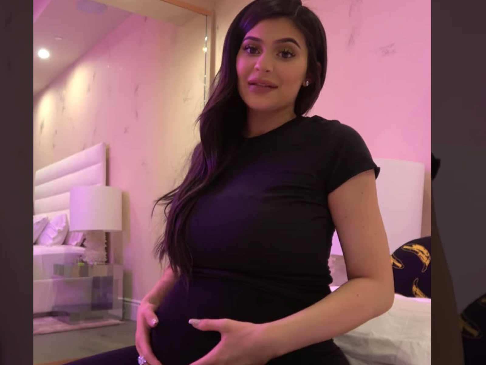 Kylie Jenner Reveals Pregnancy Cravings, Weight Gain and More During Q ...