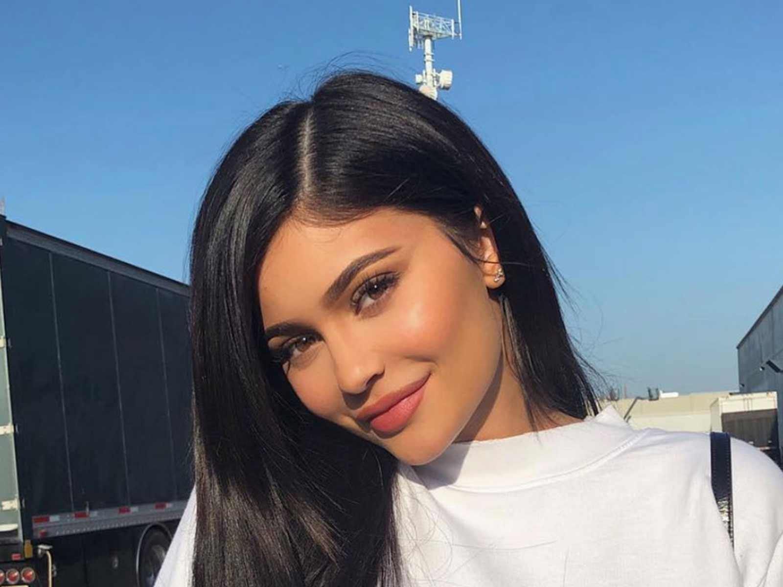 Kylie Jenner Shows How a 20-Year-Old Body Snaps Back After Child Birth